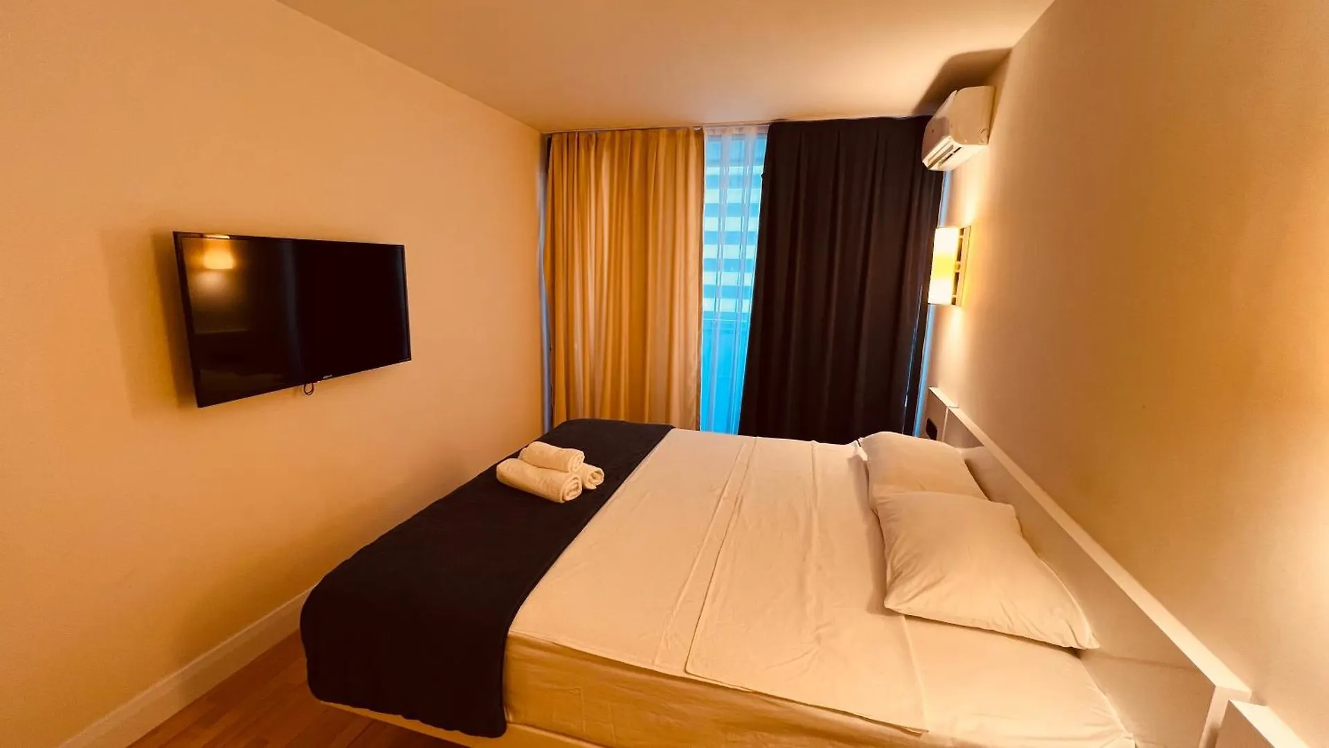 Orbi City Aparthotel Batumi 0*,